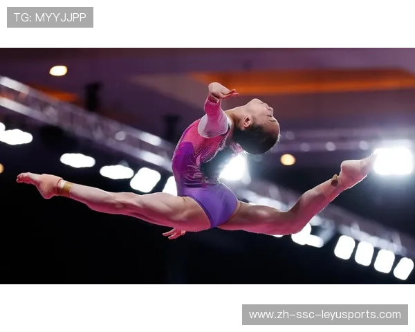 体操平衡木动作翻三圈稳如泰山